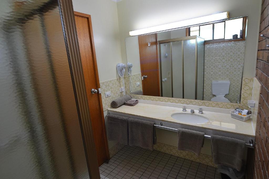 Allara Motor Lodge Bendigo Room photo